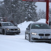 BMW 5シリーズ 次期型（左）スクープ写真