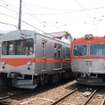 北陸鉄道の石川線は6月22日に開業100周年を迎える。写真は石川線の鶴来駅で発車を待つ電車。