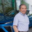 自動車評論家・松下宏氏と、自身で購入したトヨタMIRAI