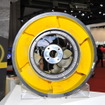 エアレスタイヤテクノロジー「ジャイロブレイド」と、シーラントタイヤテクノロジー「コアシール」の2つの技術を採用したプロトタイプタイヤ