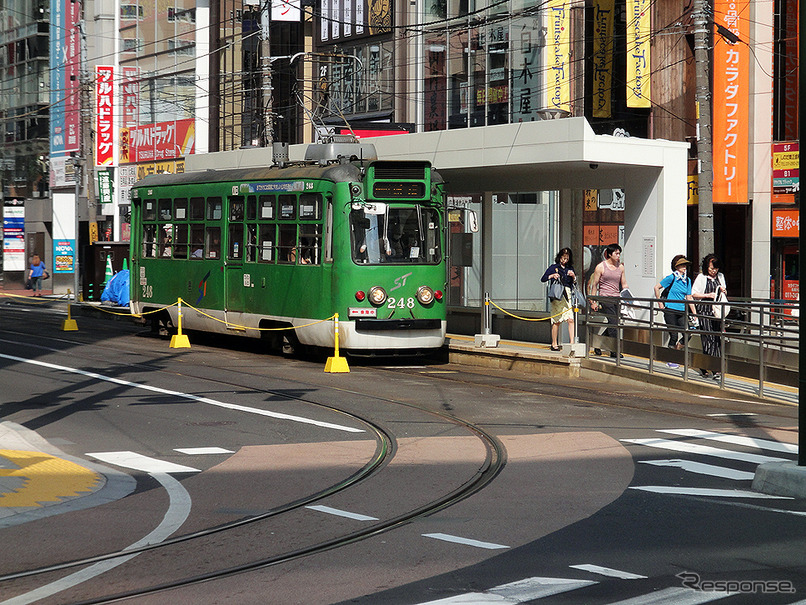 札幌市は市電の運賃変更を申請。認可されると今より30円高い200円になる。