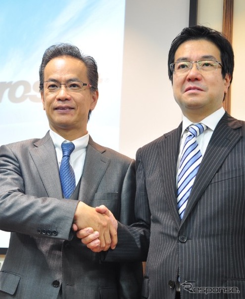 日本MS 樋口泰行社長（右）、トヨタ自動車 友山茂樹常務役員