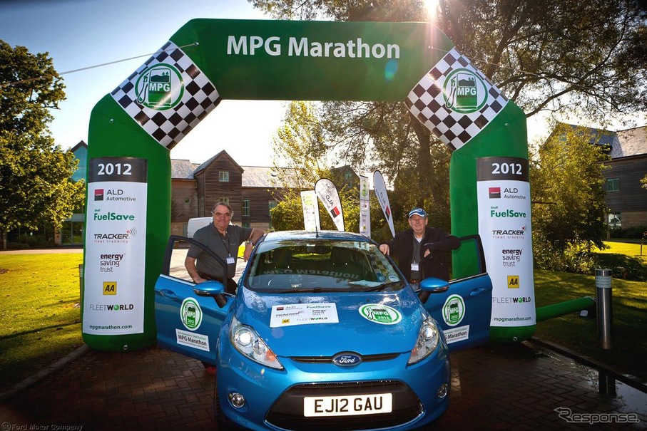 38.5km/リットルの燃費記録で英国「MPGマラソン2012」を制したフォード フィエスタ エコネティック