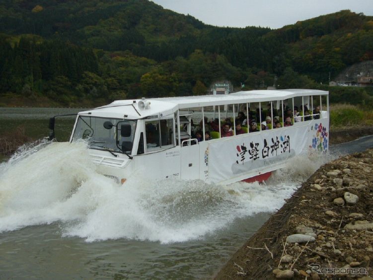 2012年10月に実施した際の水陸両用バス。