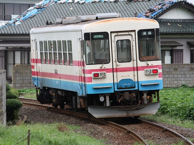 ひたちなか海浜鉄道と銚子電鉄が10月に姉妹鉄道提携を結ぶことになった。写真はひたちなか海浜鉄道のミキ300形（ミキ300-103）。