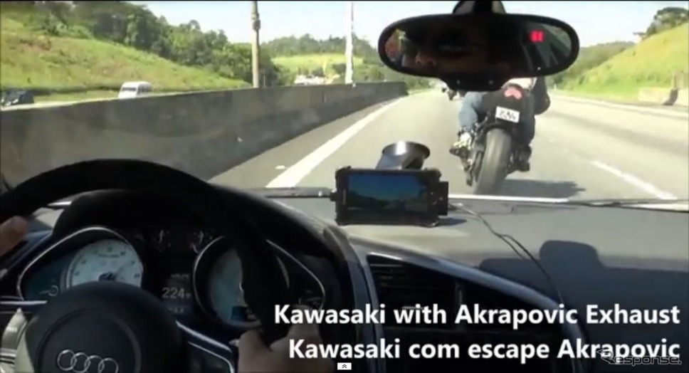 ブラジルの高速道路で撮影されたアウディR8 V10と日本製高性能バイクによるチェイス