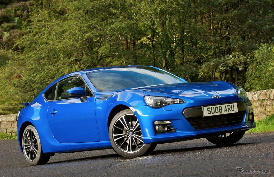 スバルBRZ（英国仕様）