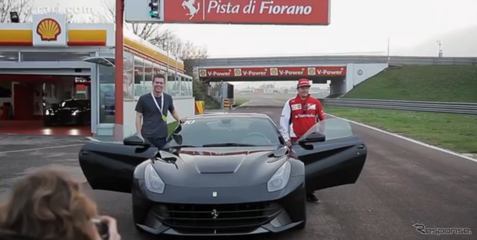 フェラーリ F12 ベルリネッタとキミ・ライコネン選手