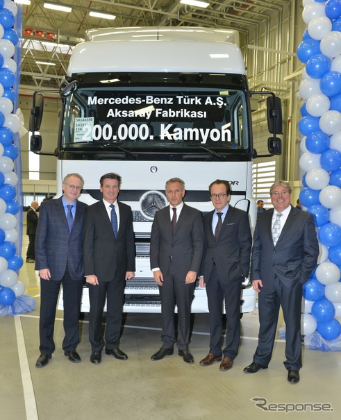 メルセデスベンツのトルコのトラック工場が累計生産20万台に到達