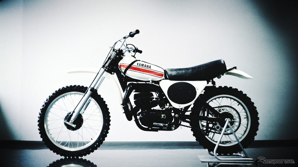 モノクロスサスペンション搭載のYZ250（1974年発売）