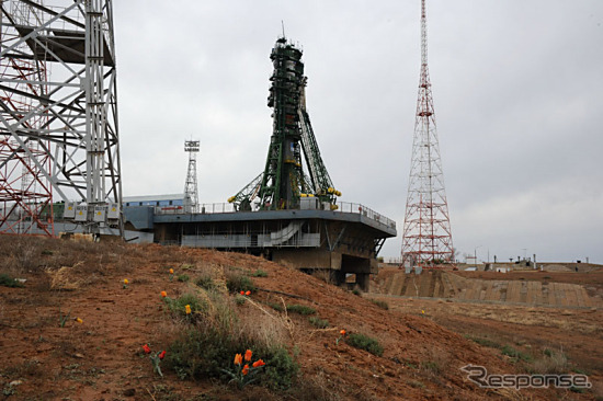 射点に立ったプログレス補給船（59P）を搭載したソユーズロケット