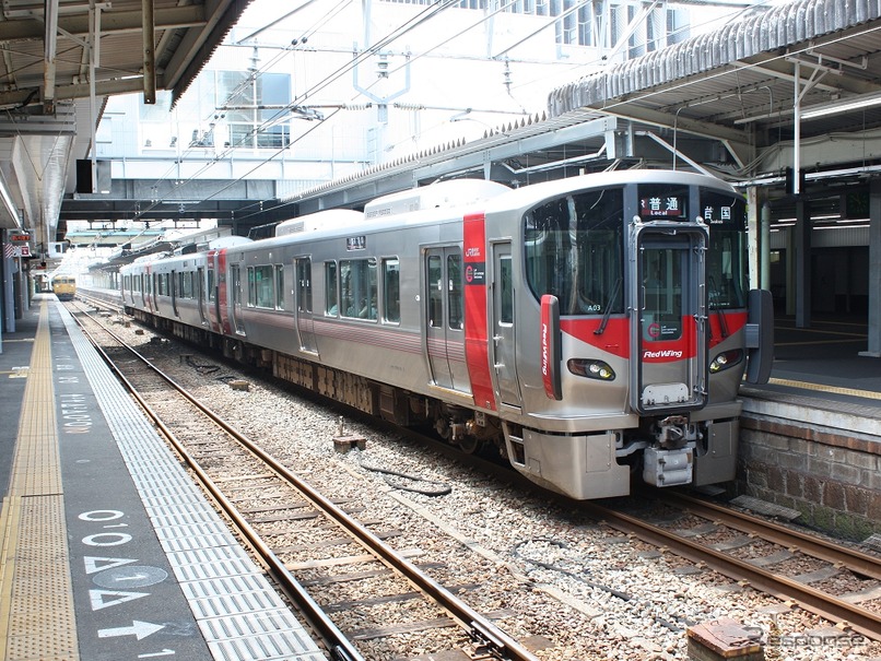 広島地区に投入された227系「Red Wing」。10月3日と12月12日に追加投入されることになった。