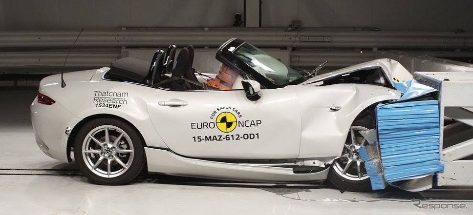 新型マツダロードスターのユーロNCAPの衝突テスト