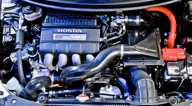 CR-Zにタコ足 MAXIM-WORKS M-BIT EX CR-Zにタコ足 MAXIM-WORKS M-BIT EX