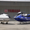 ヤマハの最新モデル『スーパージェット』（左）とGP1800R SVHO