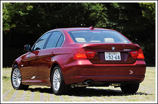 BMW 320i Hi-Line パッケージ　リア