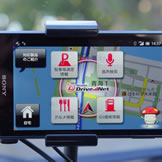 地図上のドコモダケをタップすると4個のショートカットが表示される。タブレット/スマートフォンともに共通だ