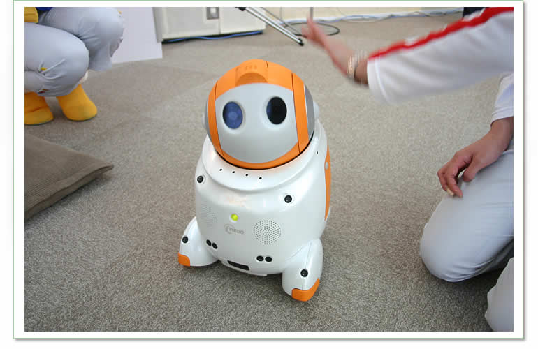 チャイルドケアロボット