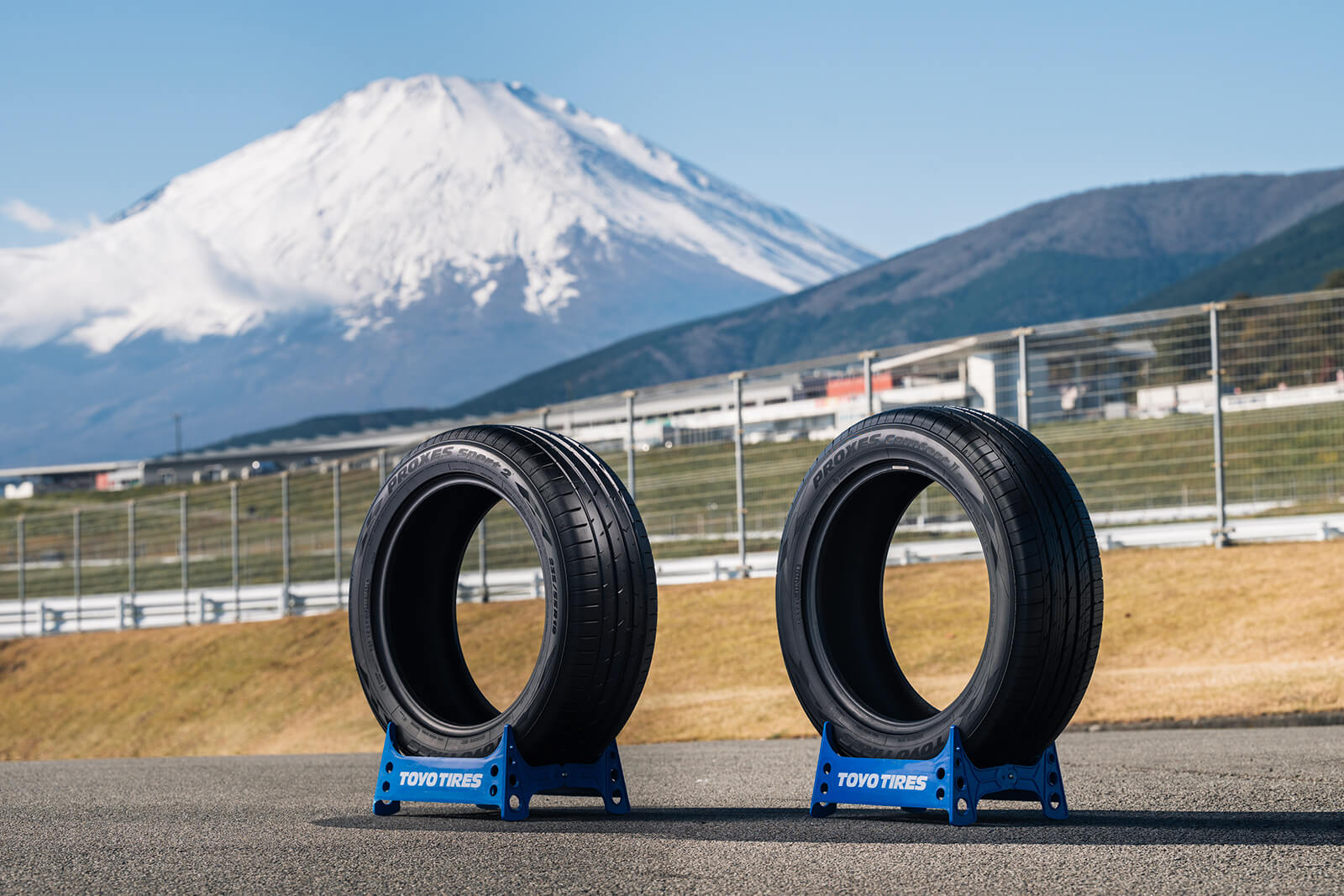 トーヨータイヤ × レスポンス