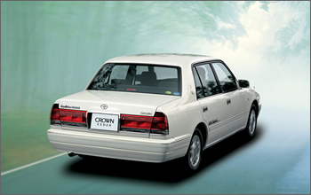 쥯LS600h