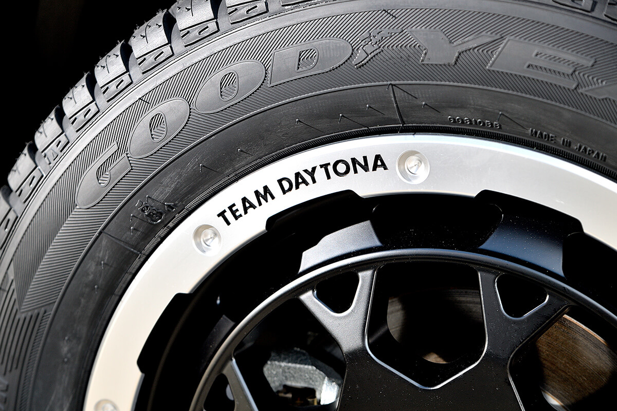 レイズ【TEAM DAYTONA M9】