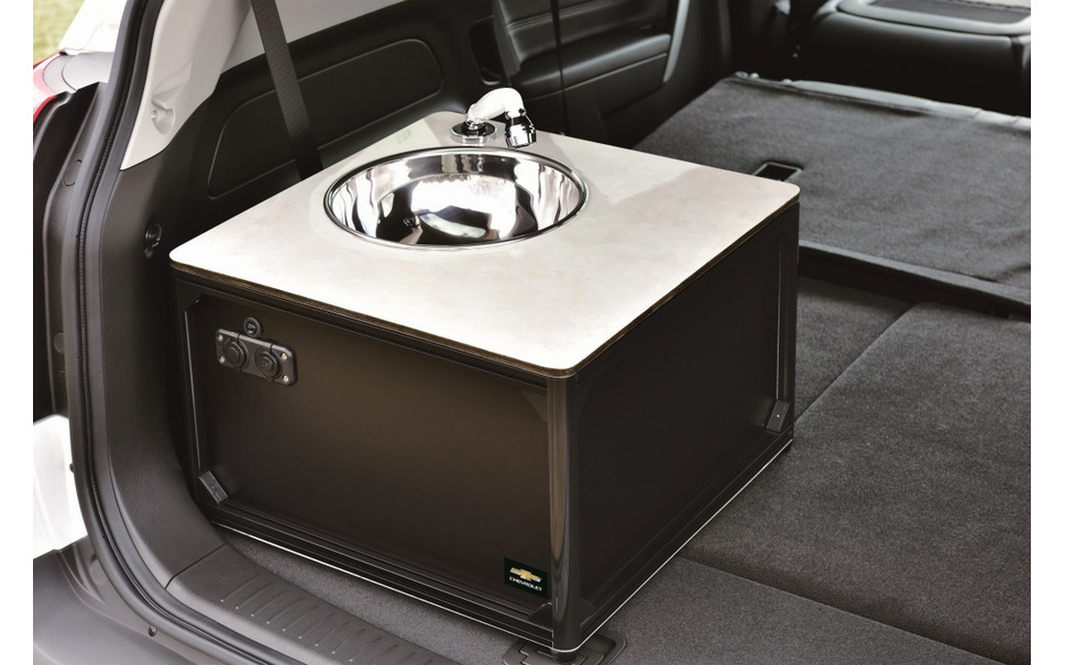 シボレー キャプティバ 車中泊も可能なキャンパー仕様を限定発売 8枚目の写真 画像 レスポンス Response Jp