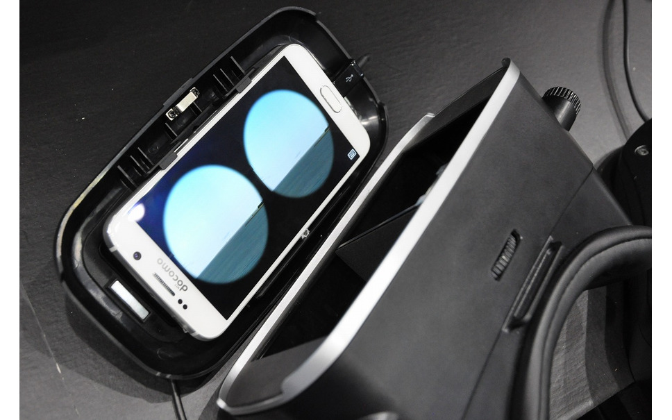 シージャパン16 スマホ利用の手軽なvr双眼鏡が使える操船シミュレータ 8枚目の写真 画像 レスポンス Response Jp