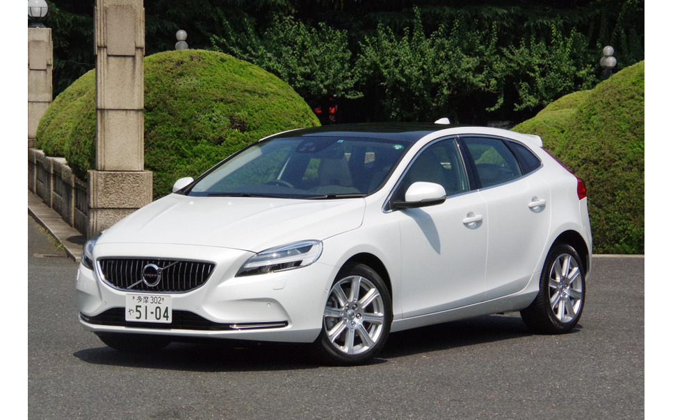 ボルボ V40 改良新型 まるでフルモデルチェンジ 最新内外装を見る 写真蔵 3枚目の写真 画像 レスポンス Response Jp