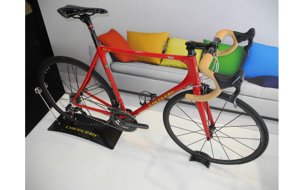 デザイン東京 16】デザイン性を重視した自転車スタンド、カスタマイズ 
