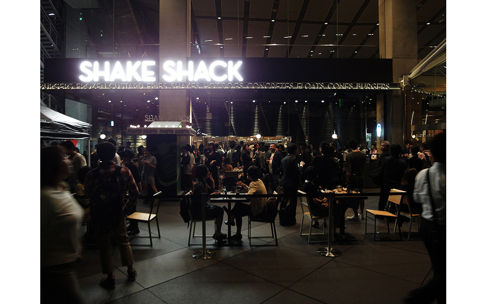 Ny発ハンバーガーレストラン Shake Shack 東京国際フォーラムに誕生 4枚目の写真 画像 レスポンス Response Jp Ny発ハンバーガーレストラン Shake Shack 東京国際フォーラムに誕生 4枚目の写真 画像 レスポンス Response Jp