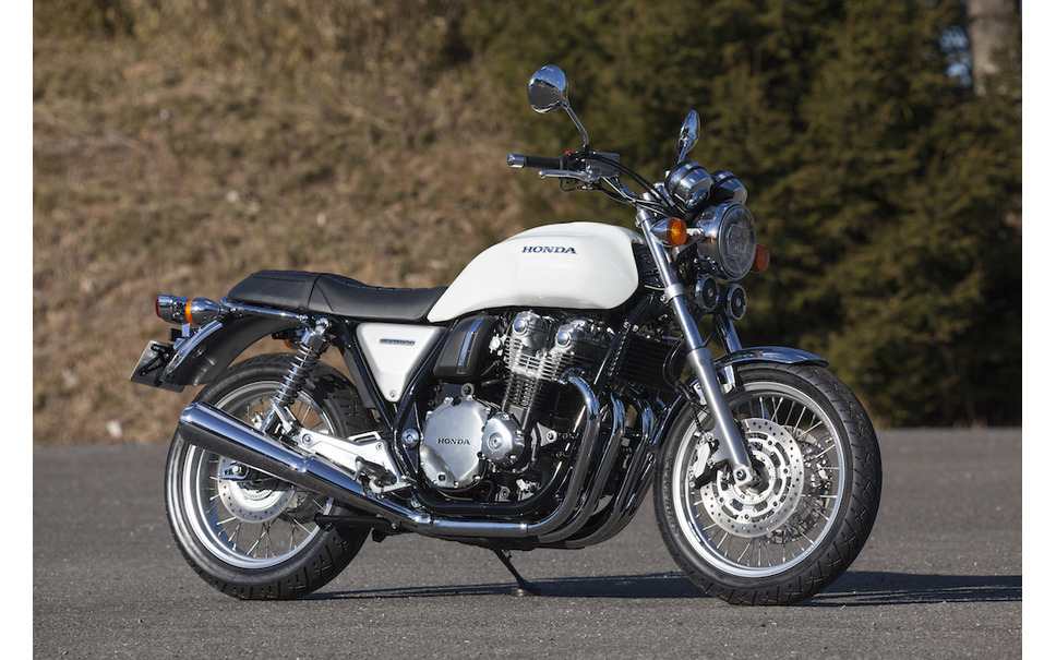 ホンダ Cb1100 新型 フランジレスフューエルタンクで彫りの深い立体感を実現 7枚目の写真 画像 レスポンス Response Jp ホンダ Cb1100 新型 フランジレスフューエルタンクで彫りの深い立体感を実現 7枚目の写真 画像 レスポンス Response Jp