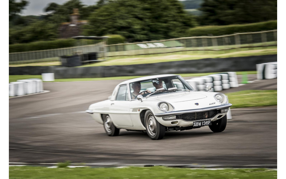 マツダ コスモ スポーツ 誕生50周年 マツダのロータリーの原点 3枚目の写真 画像 レスポンス Response Jp マツダ コスモ スポーツ 誕生50周年 マツダのロータリーの原点 3枚目の写真 画像 レスポンス Response Jp