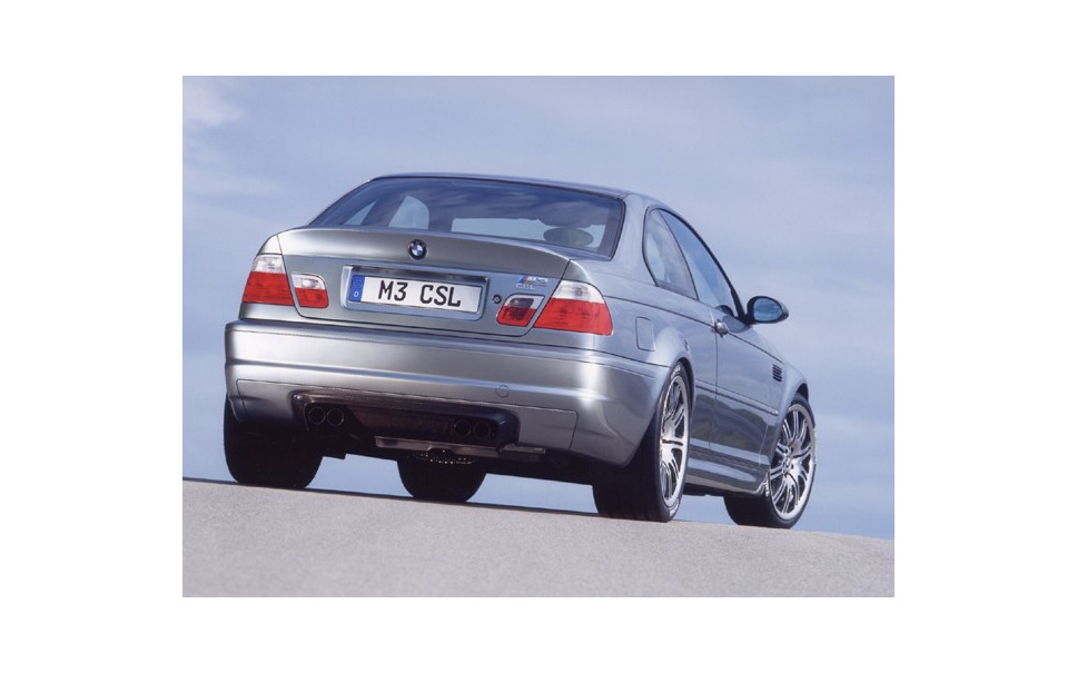 フランクフルトショー01出品車 Bmw M3 Csl 1 軽くて速い 1枚目の写真 画像 レスポンス Response Jp