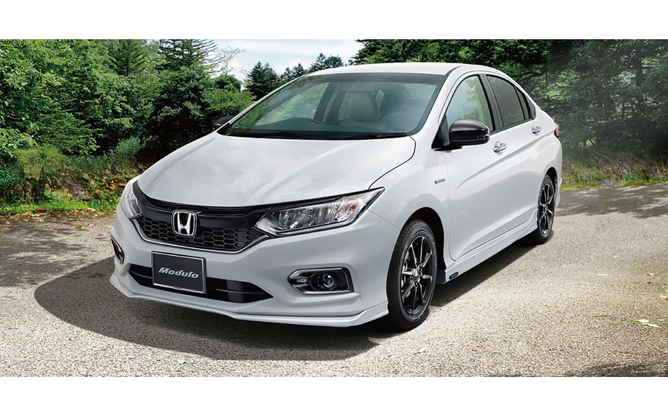 ホンダ グレイス 改良新型 モデューロなど 各種カスタマイズアイテムを発売 1枚目の写真 画像 レスポンス Response Jp