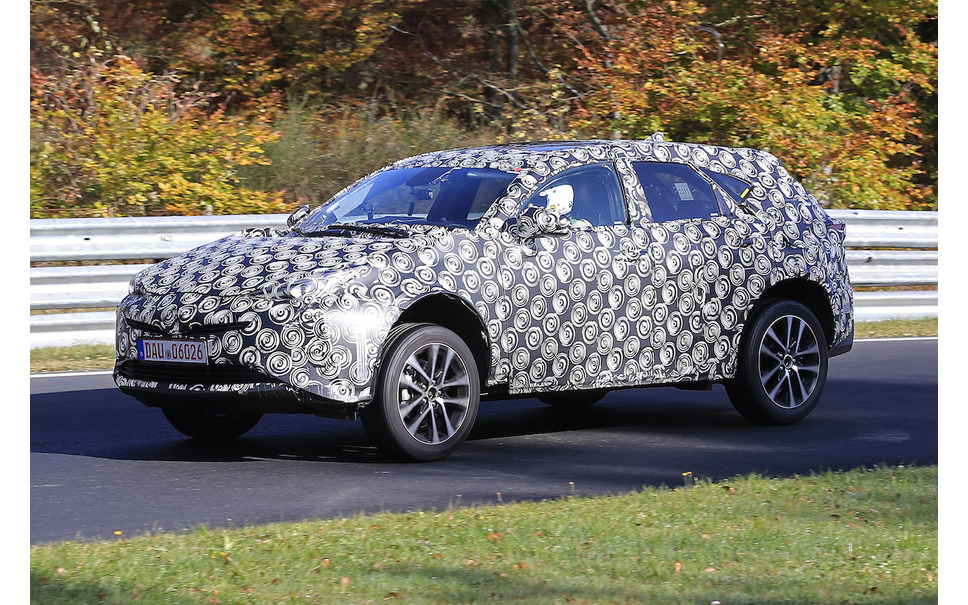 トヨタ プリウスa がクロスオーバーに変身 次期型スクープ 13枚目の写真 画像 レスポンス Response Jp