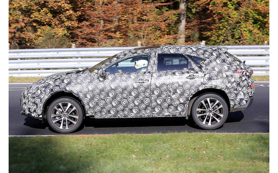 トヨタ プリウスa がクロスオーバーに変身 次期型スクープ 15枚目の写真 画像 レスポンス Response Jp