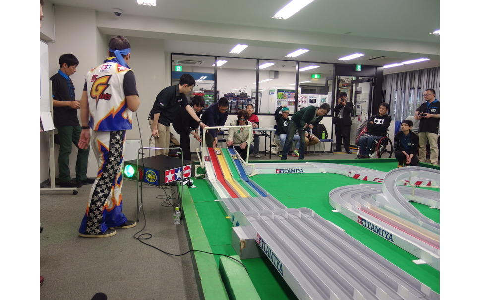 ミニ四駆ジャパンカップ18 の概要発表 デザインコンテストも開催 製品化へ 11枚目の写真 画像 レスポンス Response Jp ミニ四駆ジャパンカップ18 の概要発表 デザインコンテストも開催 製品化へ 11枚目の写真 画像 レスポンス Response Jp