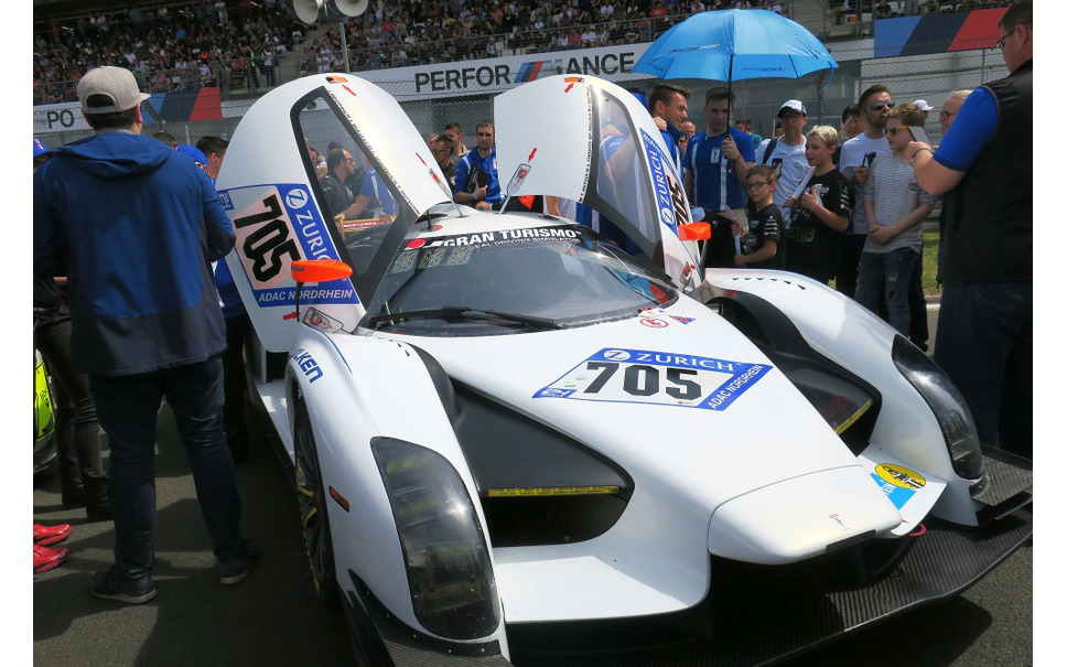 ニュル24時間 バラエティに富んだ参加車両もレースの醍醐味 6枚目の写真 画像 レスポンス Response Jp ニュル24時間 バラエティに富んだ参加車両もレースの醍醐味 6枚目の写真 画像 レスポンス Response Jp