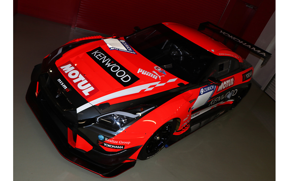 近藤真彦監督 大型コンドーレーシングステッカー 12年日産 GT-R 定番の アウトレットクーポン 10周年写真集 近藤レーシング アイドル