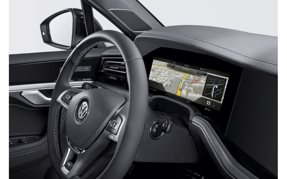 ボッシュ 曲面パネルのデジタルメータークラスターを開発 量産車で世界初 トゥアレグ に採用 1枚目の写真 画像 レスポンス Response Jp ボッシュ 曲面パネルのデジタルメータークラスターを開発 量産車で世界初 トゥアレグ に採用 1枚目の写真 画像 レスポンス Response Jp