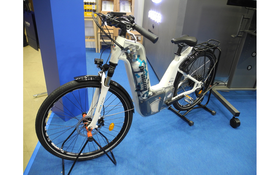 フランス生まれの燃料電池アシスト自転車 東京オリンピックまでの発売目指す Fc Expo 19 1枚目の写真 画像 レスポンス Response Jp フランス生まれの燃料電池アシスト自転車 東京オリンピックまでの発売目指す Fc Expo 19 1枚目の写真 画像 レスポンス Response Jp