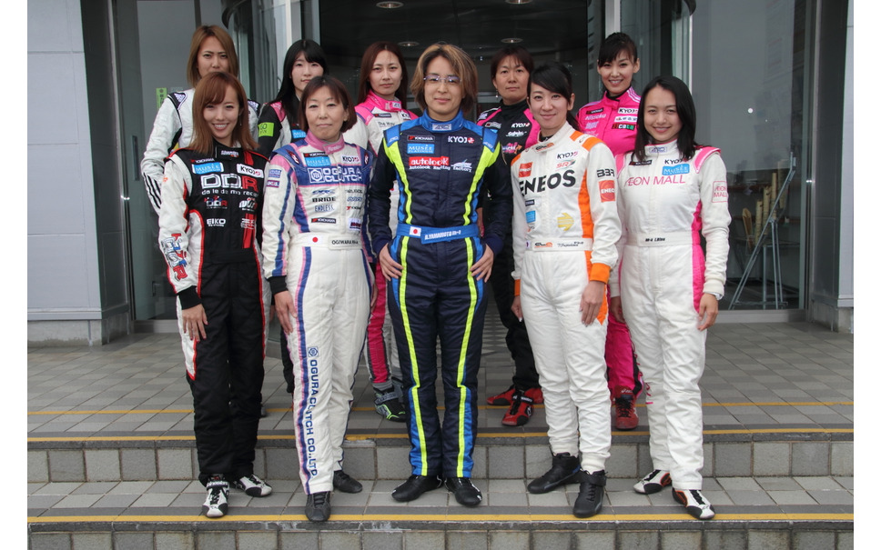 Kyojo Cup 新女王の座をかけ3シーズン目スタート 第1戦は小泉亜衣が涙の初v 3枚目の写真 画像 レスポンス Response Jp Kyojo Cup 新女王の座をかけ3シーズン目スタート 第1戦は小泉亜衣が涙の初v 3枚目の写真 画像 レスポンス Response Jp