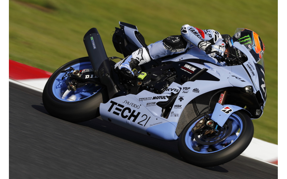鈴鹿8耐 2周が優勝ライン ヤマハファクトリー ライダーの強い結束で5連覇めざす 2枚目の写真 画像 レスポンス Response Jp 鈴鹿8耐 2周が優勝ライン ヤマハファクトリー ライダーの強い結束で5連覇めざす 2枚目の写真 画像 レスポンス Response Jp
