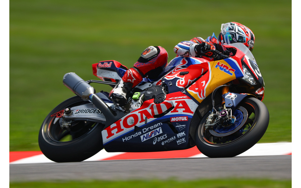 鈴鹿8耐 力走見せたホンダファクトリー高橋巧 攻めた4スティントだった 3枚目の写真 画像 レスポンス Response Jp 鈴鹿8耐 力走見せたホンダファクトリー高橋巧 攻めた4スティントだった 3枚目の写真 画像 レスポンス Response Jp