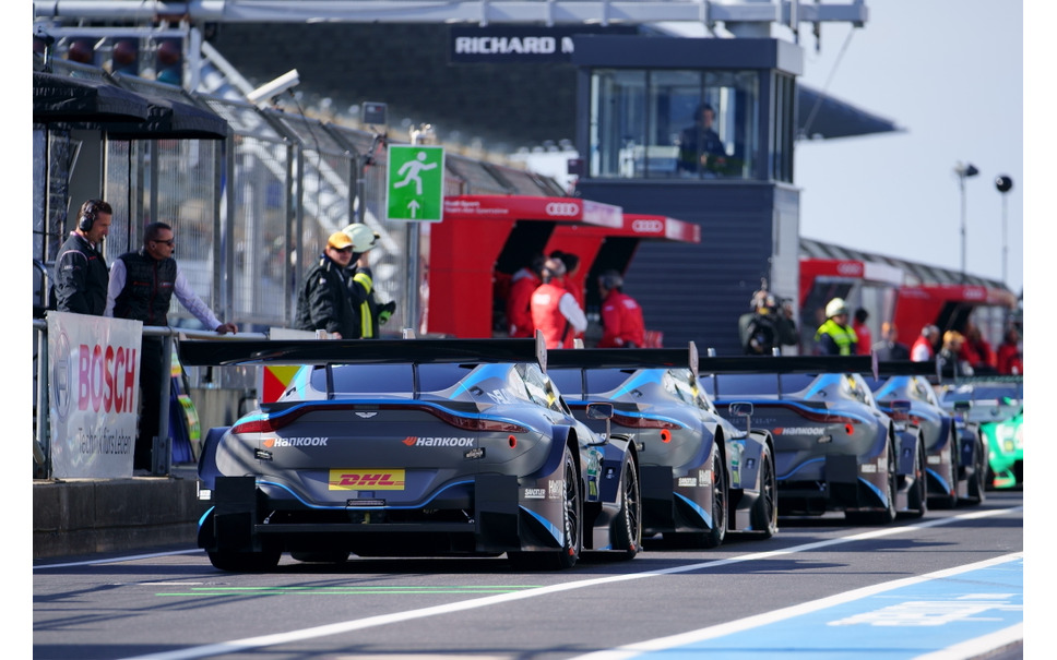 Super Gt Dtm 交流戦 外科医の情熱が走らせるアストンマーティン ホッケンハイムではチーム代表の情熱に注目 インタビュー 4枚目の写真 画像 レスポンス Response Jp Super Gt Dtm 交流戦 外科医の情熱が走らせるアストンマーティン ホッケンハイムではチーム代表の情熱に注目 インタビュー 4枚目の写真 画像 レスポンス Response Jp