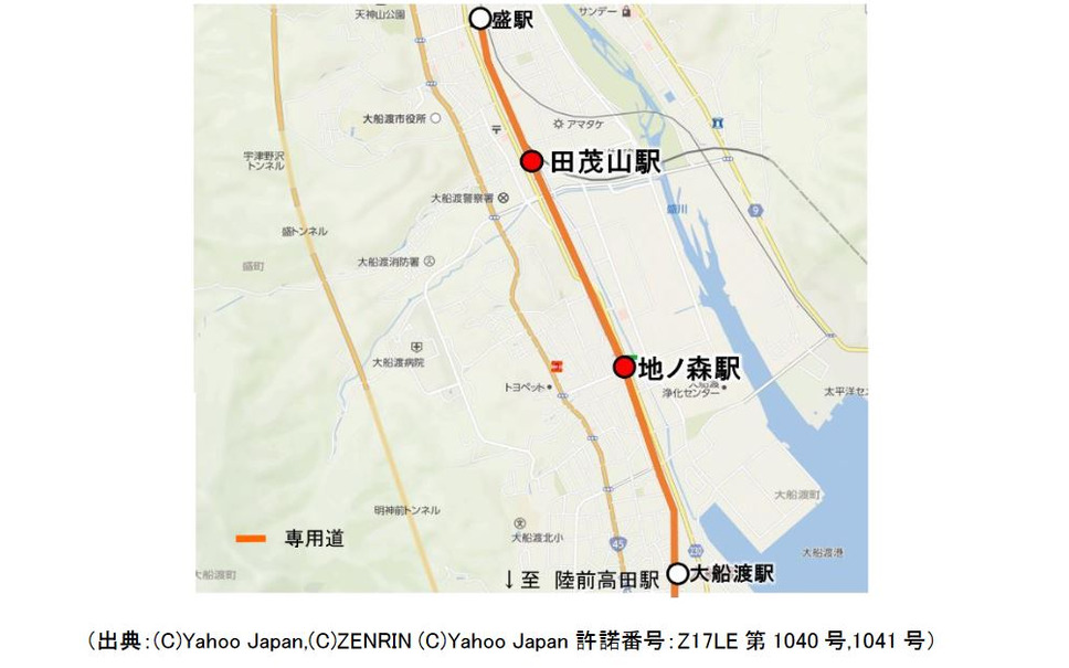 大船渡線BRT地ノ森駅と田茂山駅の位置。地ノ森駅の所在地は上り線が岩手県大船渡市大船渡町字新田17-5他、下り線が岩手県大船渡市大船渡町字地ノ森4-5他。田茂山駅の所在地は上り線が岩手県大船渡市盛町字内ノ目61-5他、下り線が岩手県大船渡市盛町字内ノ目44-2他。どちらも専用道上に位置する。