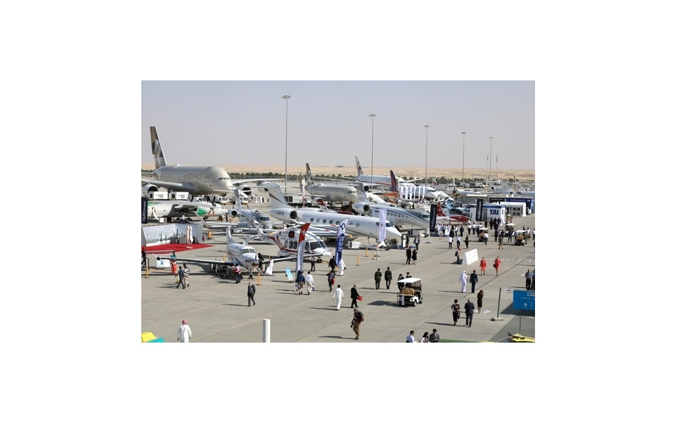 ブリヂストン ドバイ航空ショー19に出展 航空機用ラジアルタイヤなど展示予定 4枚目の写真 画像 レスポンス Response Jp ブリヂストン ドバイ航空ショー19に出展 航空機用ラジアルタイヤなど展示予定 4枚目の写真 画像 レスポンス Response Jp