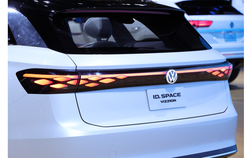 Vw Id スペース ビジョン 21年後半リリースのevワゴン ロサンゼルスモーターショー19 詳細画像 9枚目の写真 画像 レスポンス Response Jp Vw Id スペース ビジョン 21年後半リリースのevワゴン ロサンゼルスモーターショー19 詳細画像 9枚目の写真 画像 レスポンス Response Jp