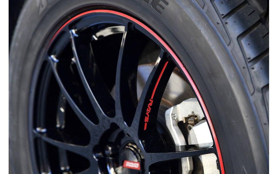 RAYS Gram Lights 57Xtreme REVLIMIT EDITION 装着サイズ:18x7 1/2J +49 5H-114.3 カラー:ブラック&マシニング/E-pro Coat 装着タイヤサイズ:255/55R18