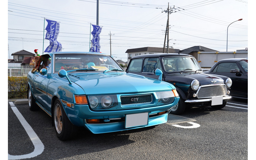 フェラーリ スカイライン パブリカなど クリスマスカラーの旧車が集う クラシックカーフェスティバルinヘイワールド 17枚目の写真 画像 レスポンス Response Jp